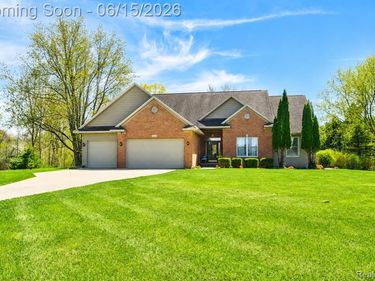 12390 Country Creek Drive, Atlas Twp, MI 48438