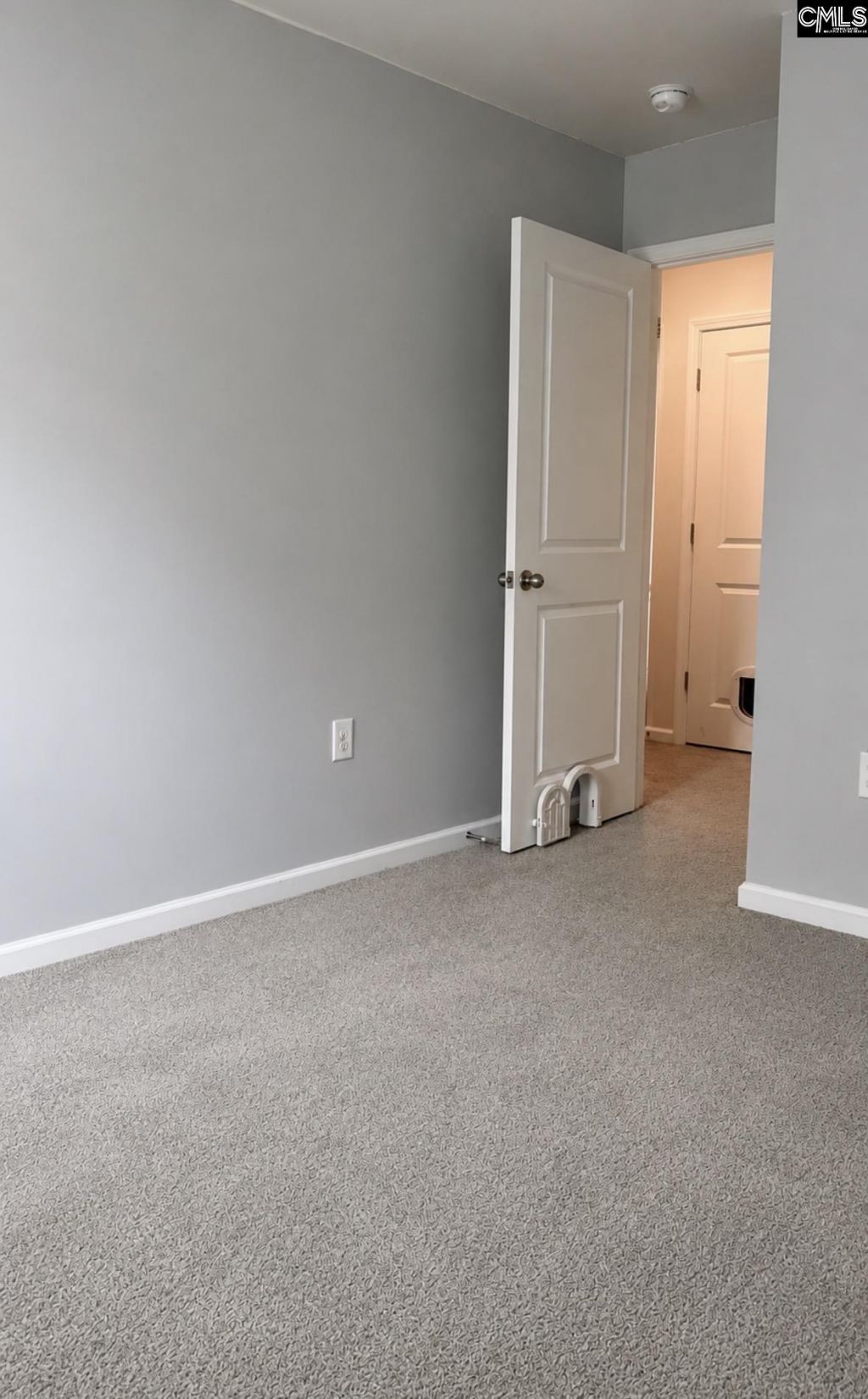 12 Almeda Court  Photo 10