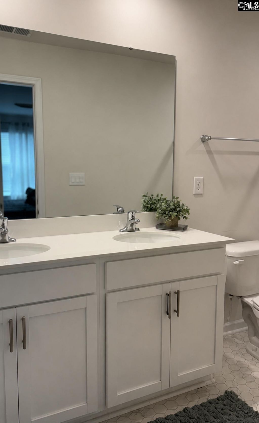 12 Almeda Court  Photo 15