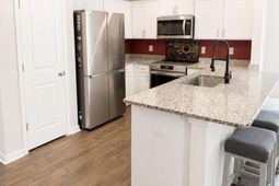 12 Almeda Court  photo 4