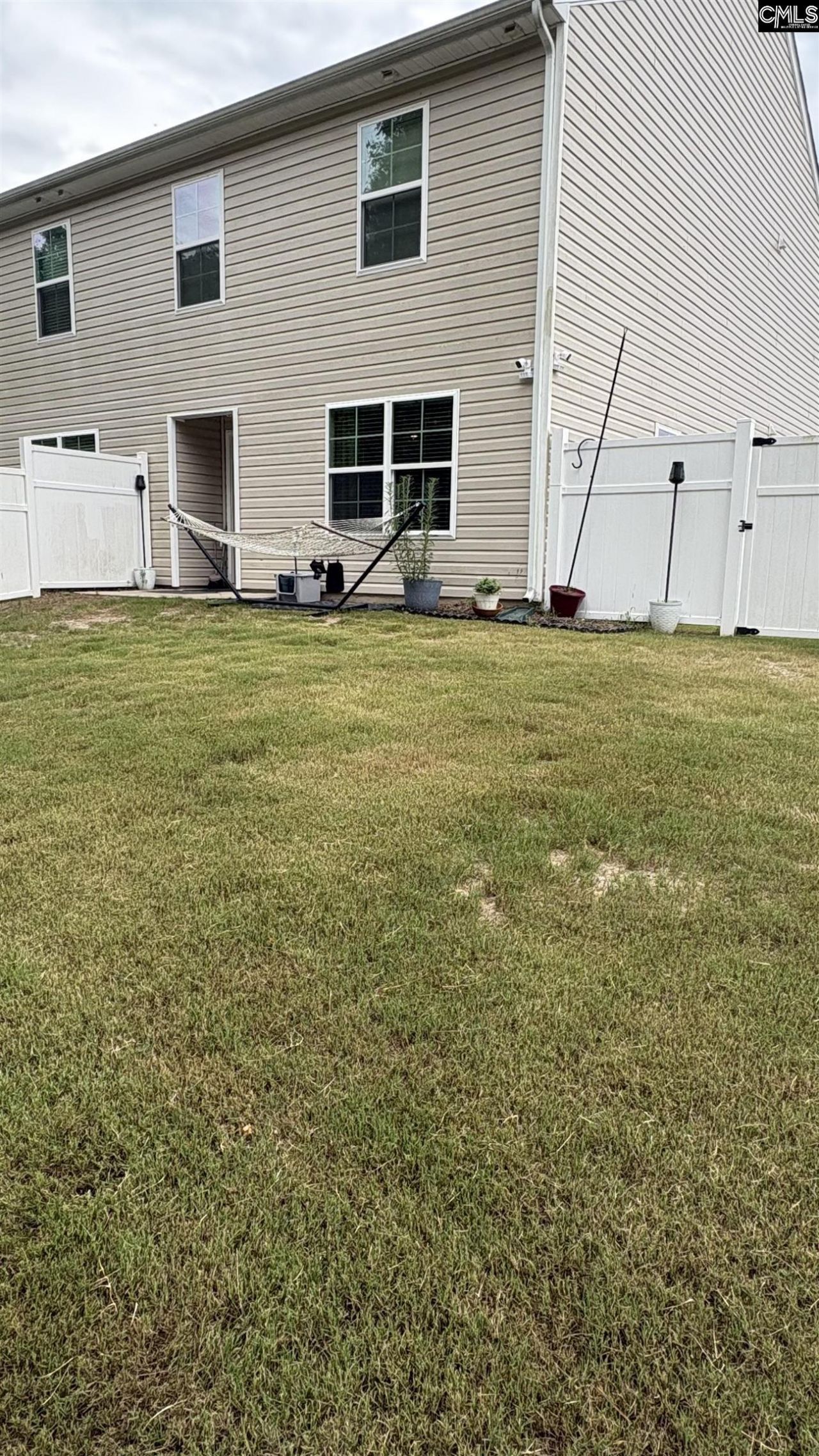 12 Almeda Court Photo 4