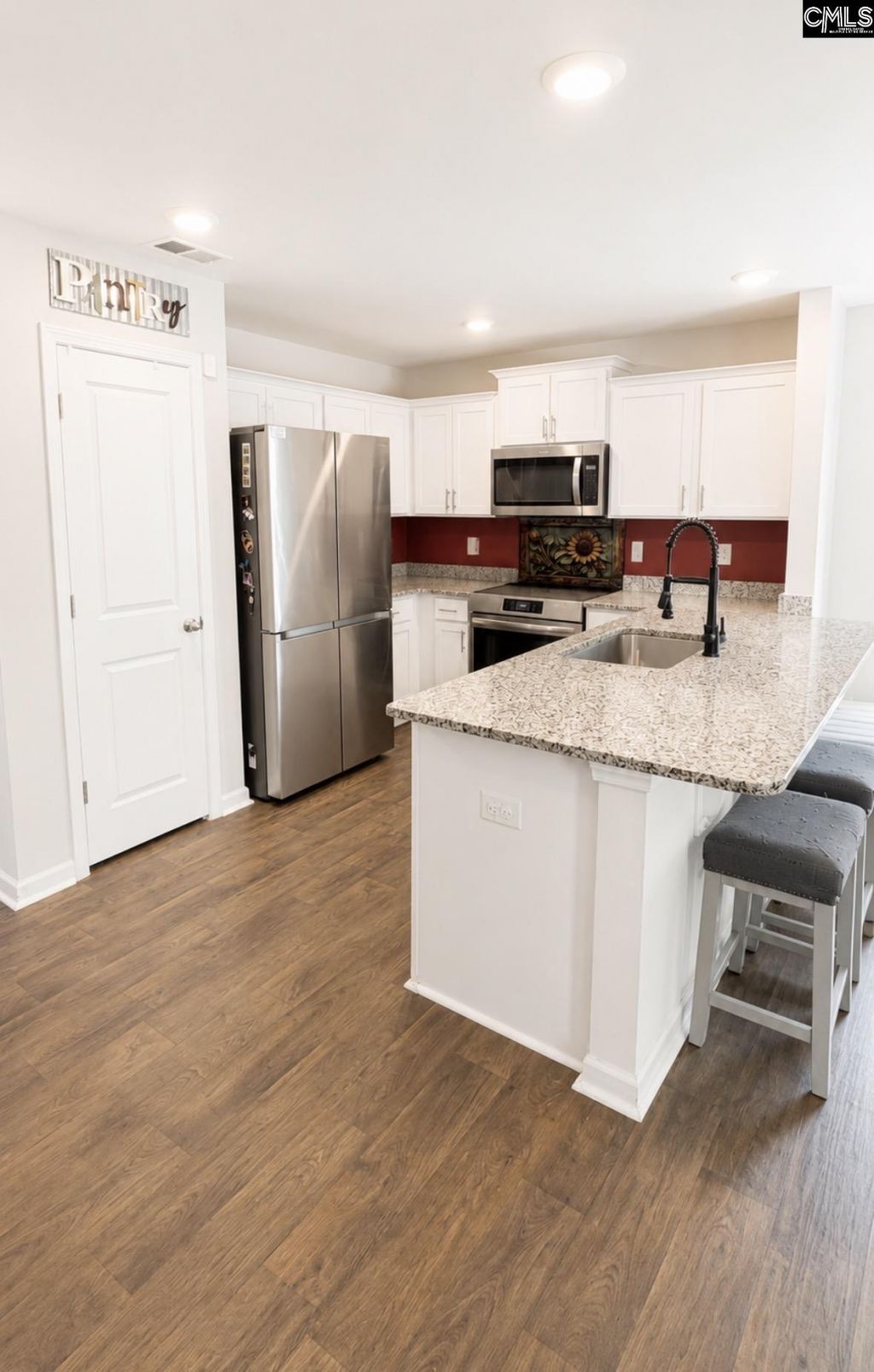 12 Almeda Court Photo 8