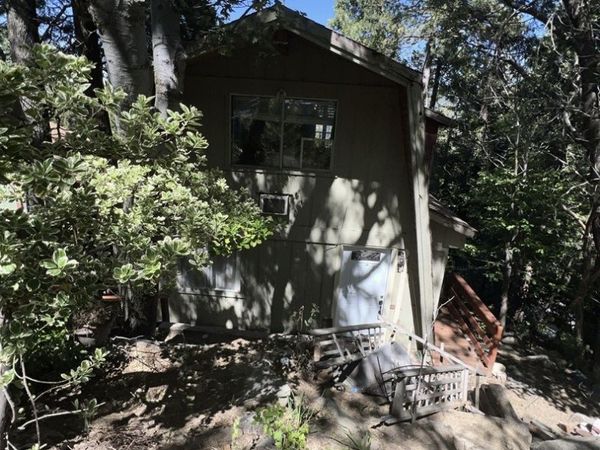 23865 Lakeview, Crestline, CA 92325