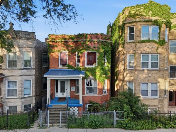 4833 N Troy Street, Chicago, IL 60625