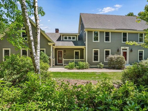 12 Middleton Drive, Bedford, NH 03110