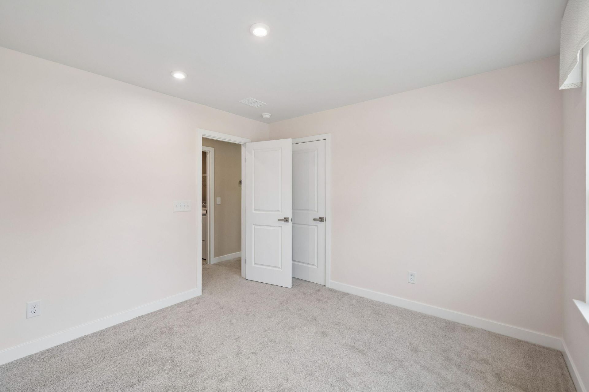 1018 Lacebark Drive Photo 29