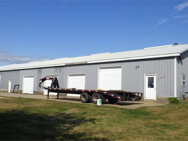 102 S INDUSTRIAL PKWY S Park, Strawberry Point, IA 52076