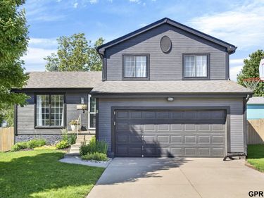 208 Hilton Head Drive, Omaha, NE 68133