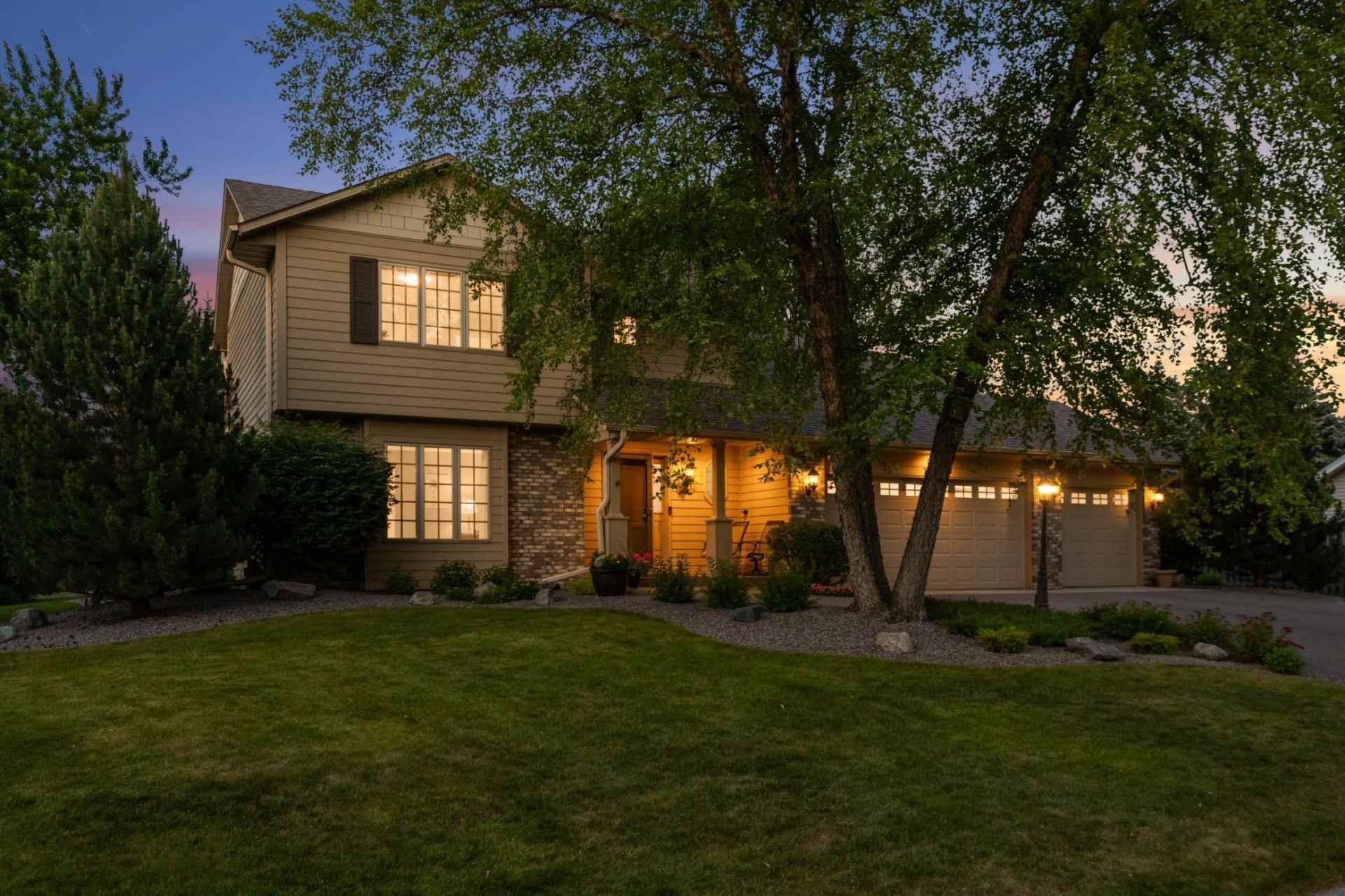 7934 Chesshire Lane N, Maple Grove, MN 55311