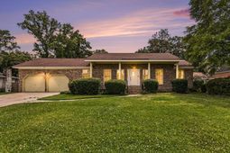 1035 Dominion Drive photo 4