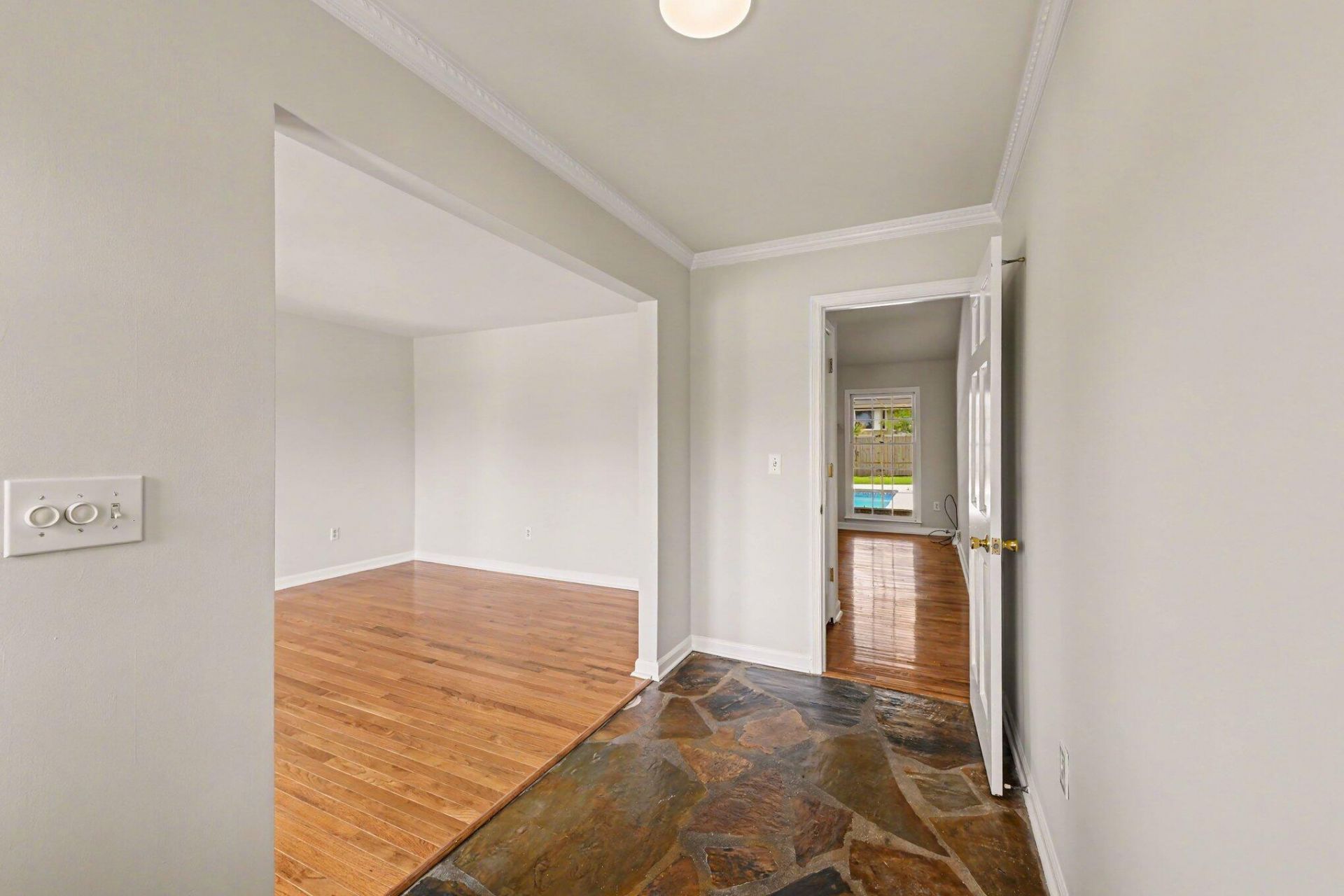 1035 Dominion Drive Photo 9