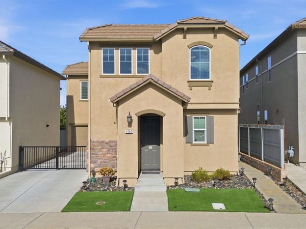 1060 Sagittaria Cir, Rocklin, CA 95765