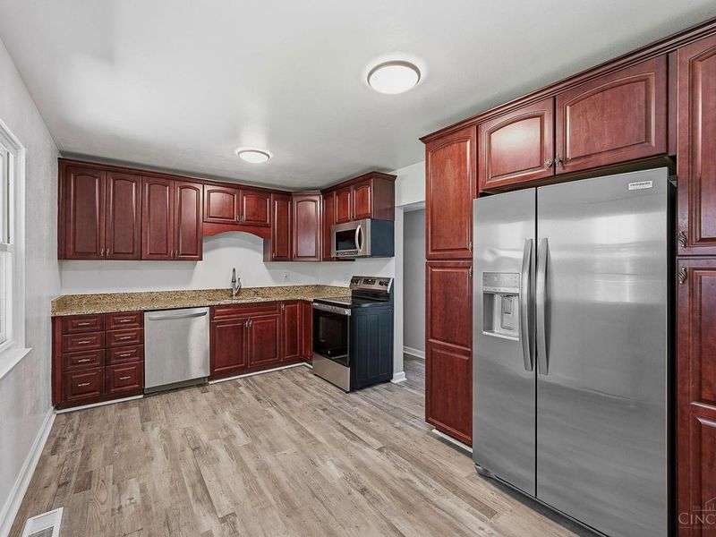 2760 Mancelona Court, Colerain Township, OH 45251 Photo 6