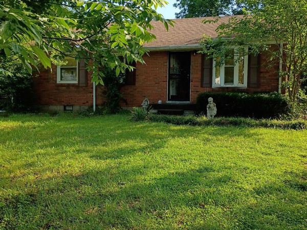 120 Stirton Rd , Nashville, TN 37210