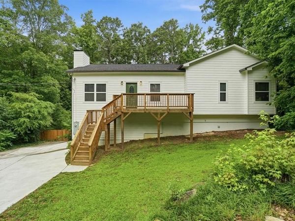 3355 Hillside Drive , Snellville, GA 30078