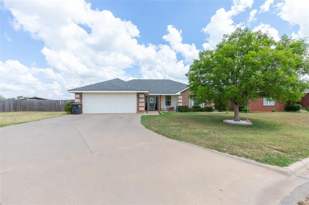 190 Cotton Candy Road, Abilene, TX 79602 Main Photo
