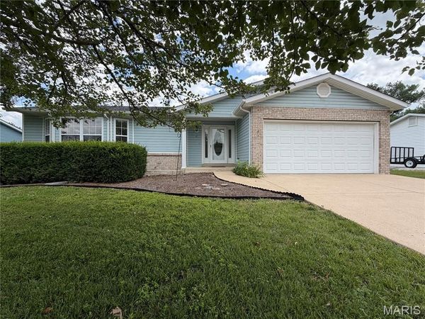 41 Graystone Drive, Troy, MO 63379