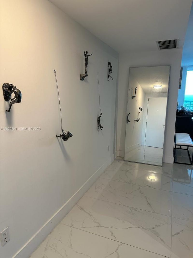 325 S Biscayne Blvd , Unit 4119, Miami, FL 33131 Photo