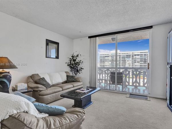 3113 S Ocean Dr , Unit 803, Hallandale Beach, FL 33009