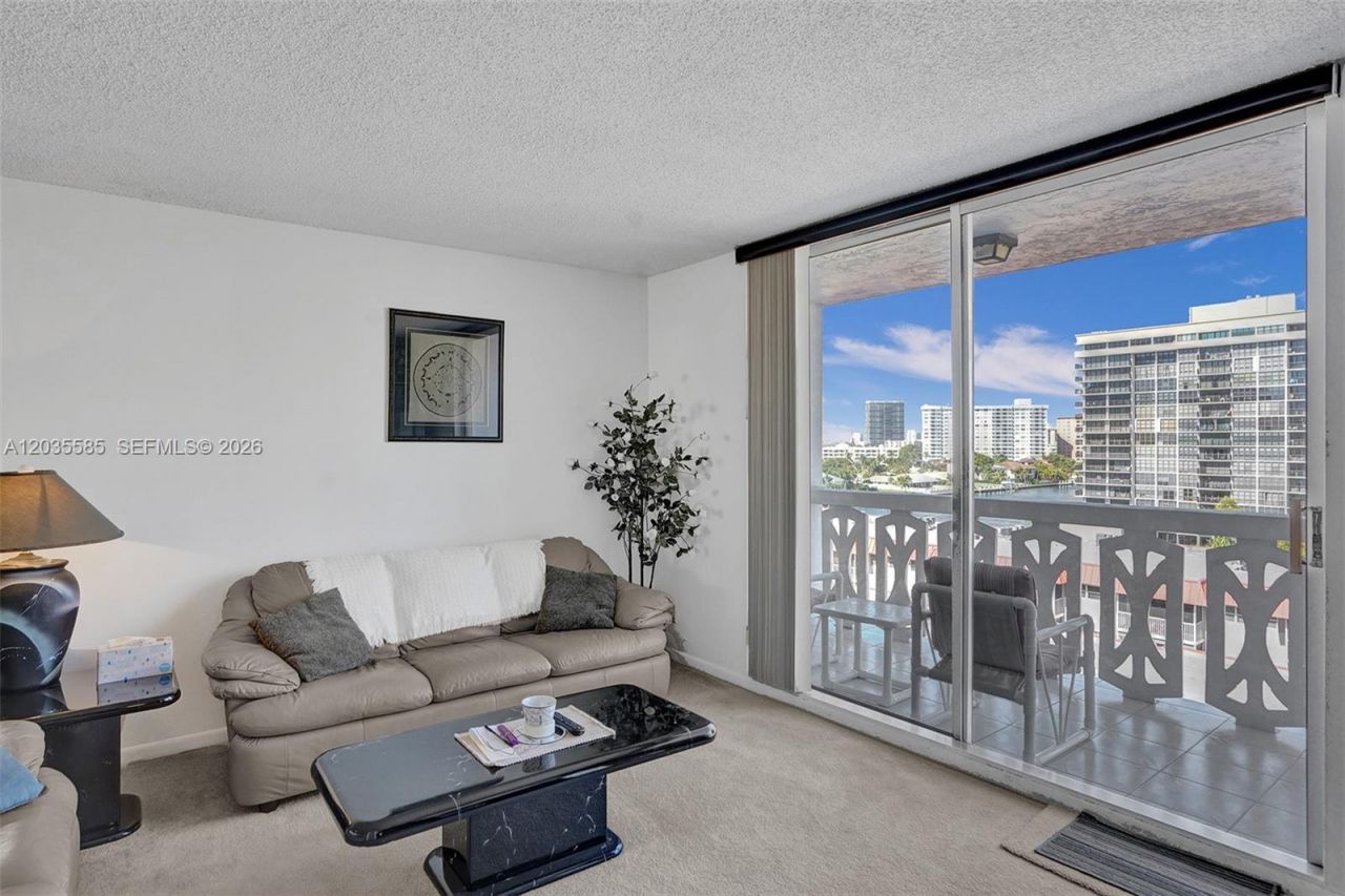 3113 S Ocean Dr , Unit 803, Hallandale Beach, FL 33009 Photo