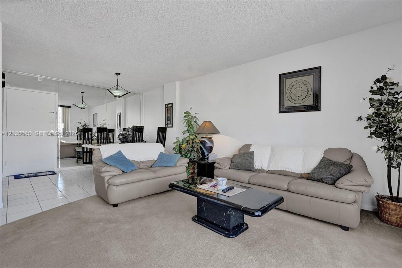 3113 S Ocean Dr , Unit 803, Hallandale Beach, FL 33009 Photo