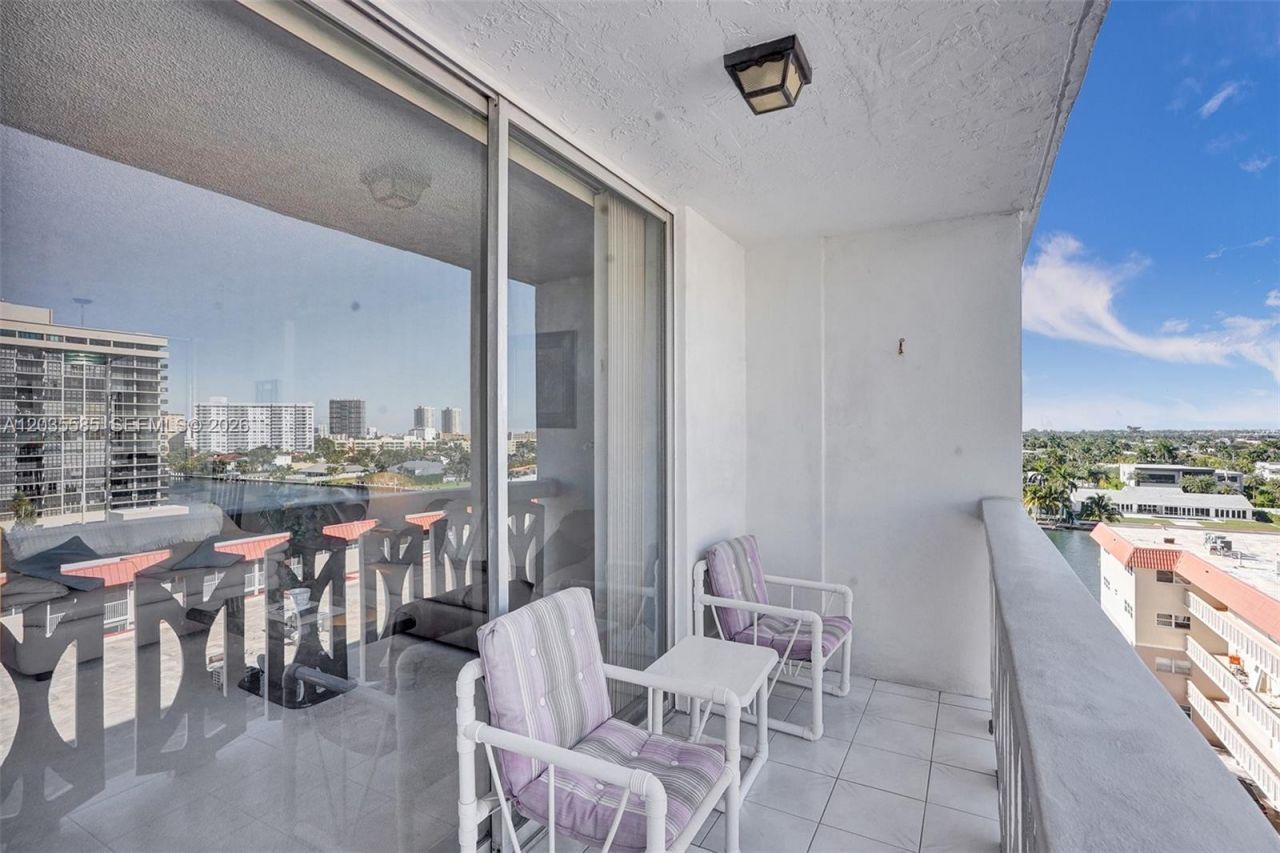 3113 S Ocean Dr , Unit 803, Hallandale Beach, FL 33009 Photo