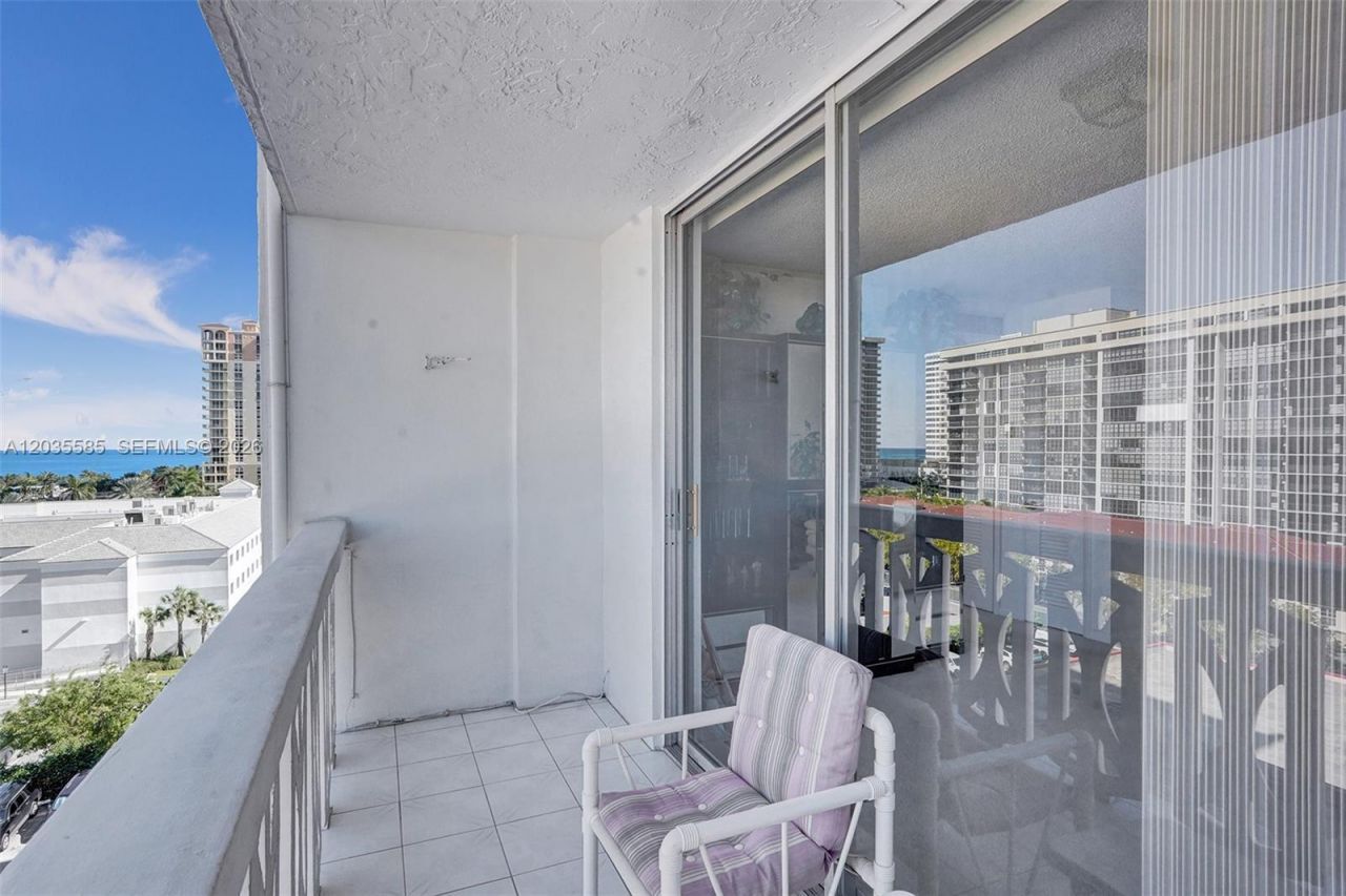 3113 S Ocean Dr , Unit 803, Hallandale Beach, FL 33009 Photo