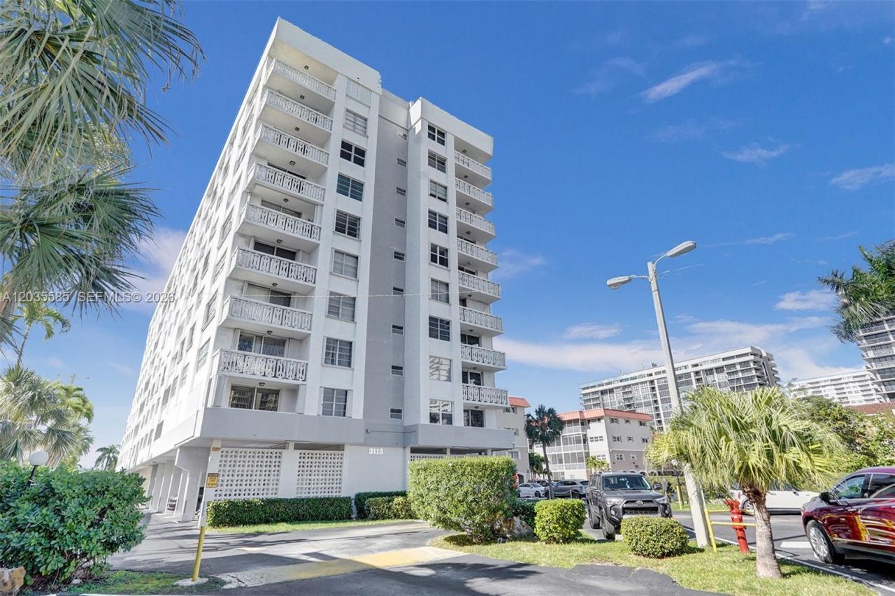 3113 S Ocean Dr , Unit 803, Hallandale Beach, FL 33009 Photo