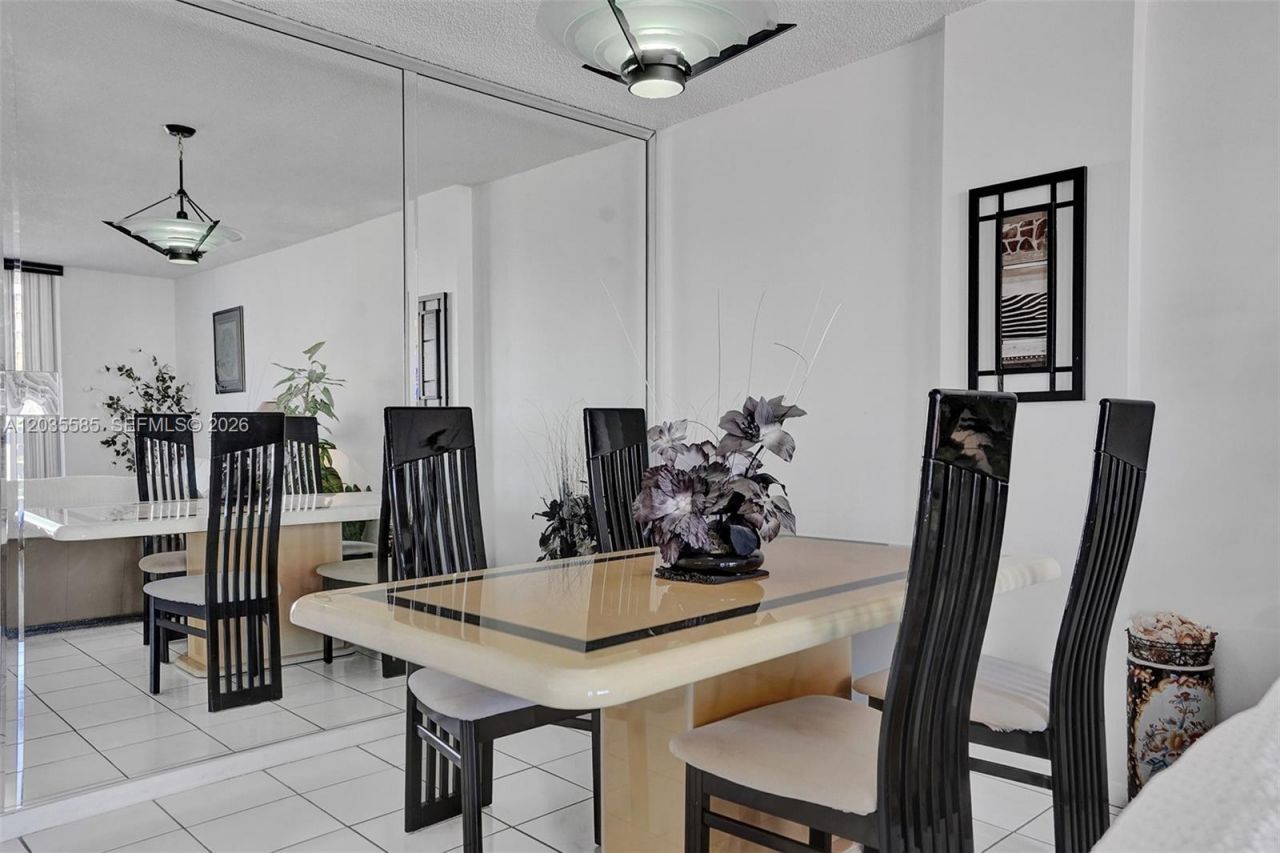 3113 S Ocean Dr, Unit 803, Hallandale Beach, FL 33009 Photo
