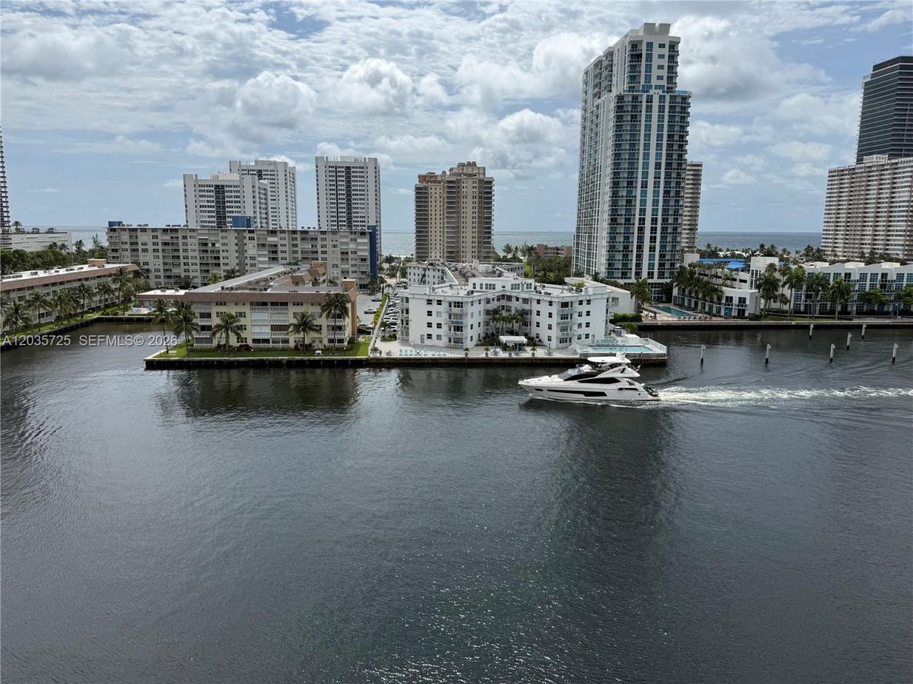 121 Golden Isles Dr, Unit 904, Hallandale Beach, FL 33009 Photo