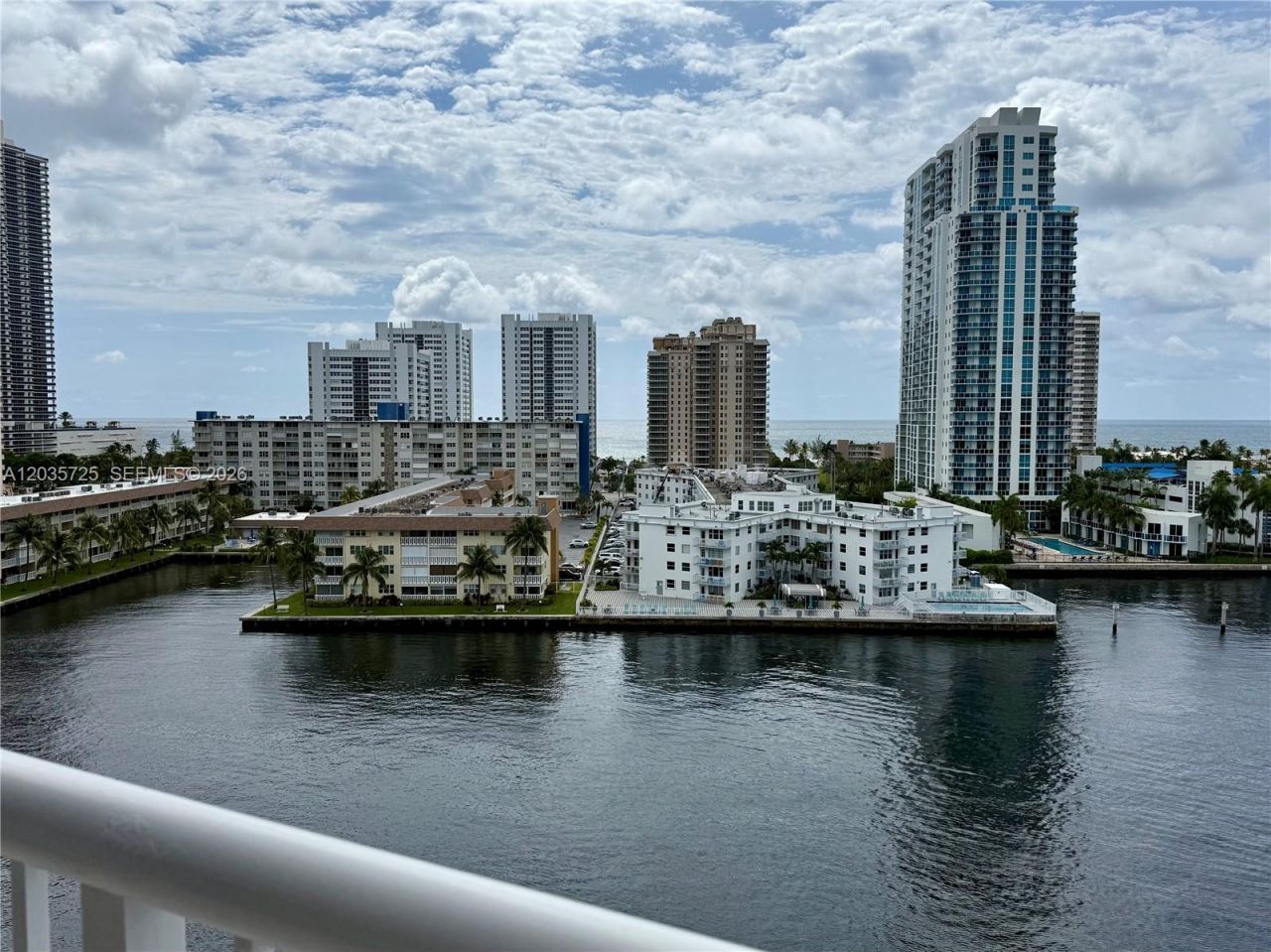 121 Golden Isles Dr, Unit 904, Hallandale Beach, FL 33009 Photo