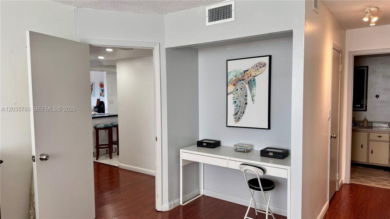 2780 NE 183rd St , Unit 1607, Aventura, FL 33160 Photo