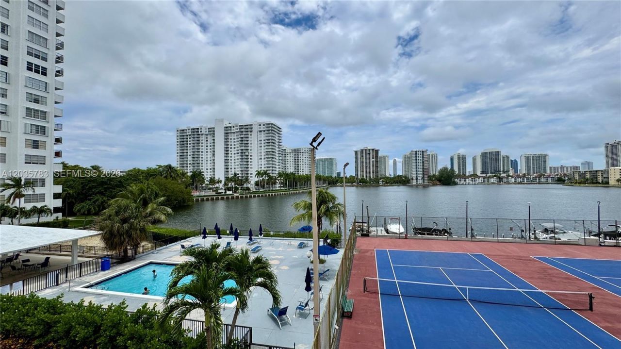 2780 NE 183rd St , Unit 1607, Aventura, FL 33160 Photo