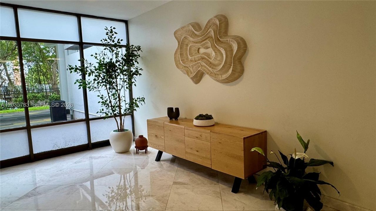2780 NE 183rd St , Unit 1607, Aventura, FL 33160 Photo