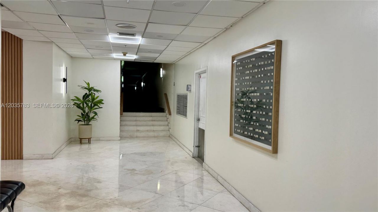 2780 NE 183rd St , Unit 1607, Aventura, FL 33160 Photo
