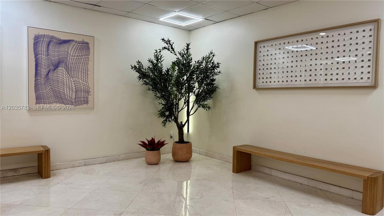 2780 NE 183rd St , Unit 1607, Aventura, FL 33160 Photo