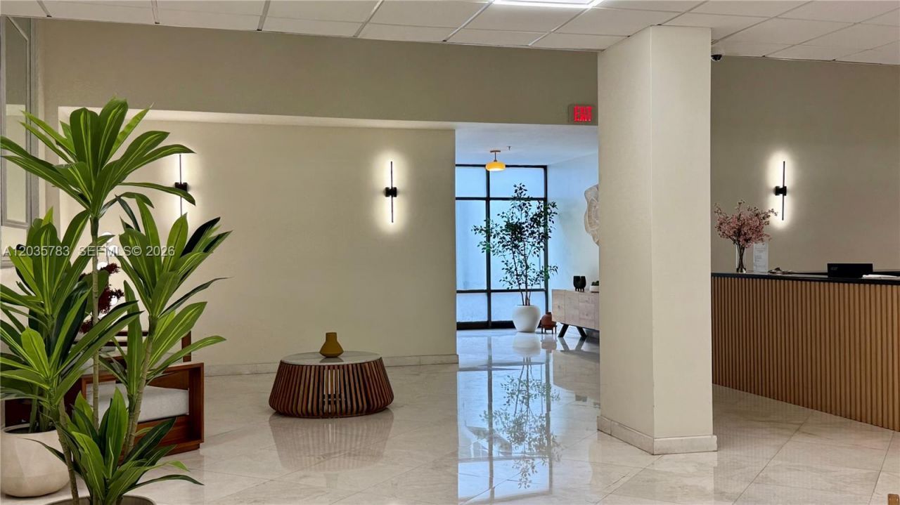 2780 NE 183rd St , Unit 1607, Aventura, FL 33160 Photo