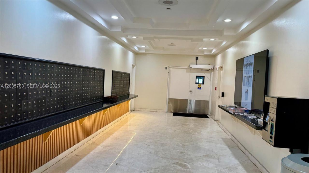 2780 NE 183rd St , Unit 1607, Aventura, FL 33160 Photo
