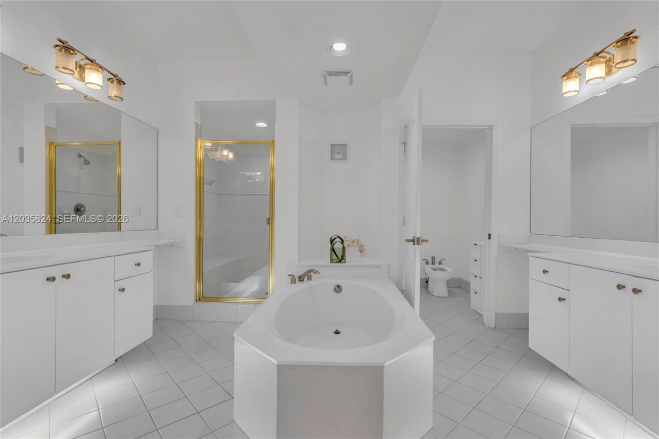 10710 NW 66th St, Unit 104, Doral, FL 33178 Photo