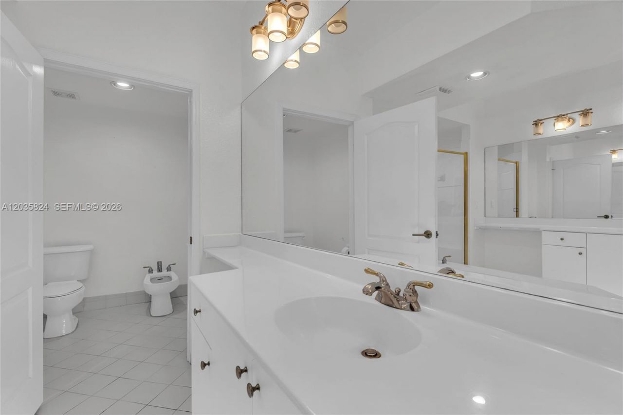 10710 NW 66th St, Unit 104, Doral, FL 33178 Photo
