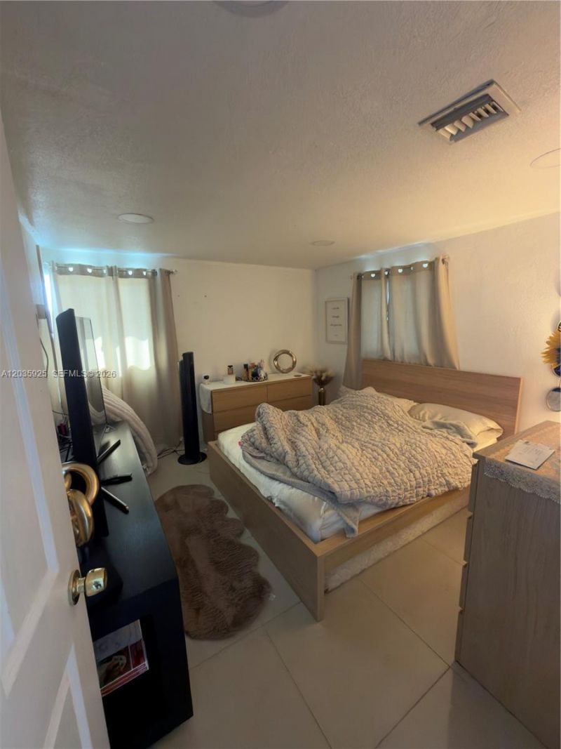 224 E 42nd St , Hialeah, FL 33013 Photo