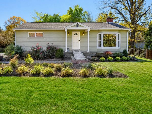 725 41st Street , Downers Grove, IL 60515