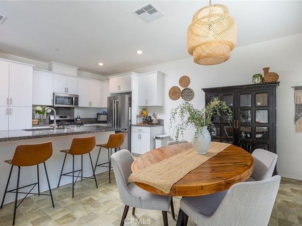2467 Gunner Ridge, Rialto, CA 92377