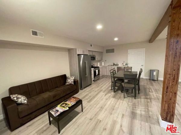 17400 Parthenia Street, Northridge, CA 91325