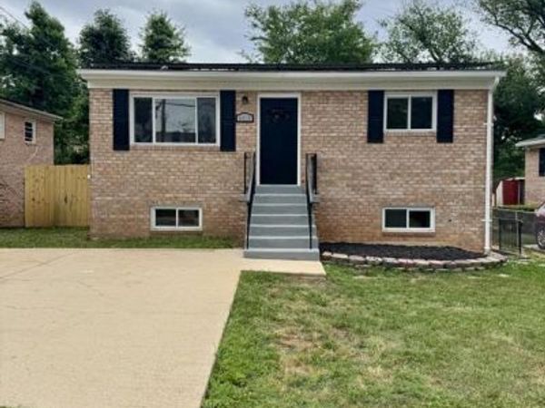 6615 VALLEY PARK ROAD, CAPITOL HEIGHTS, MD 20743