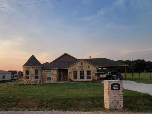290 Orduna Street , Trenton, TX 75490