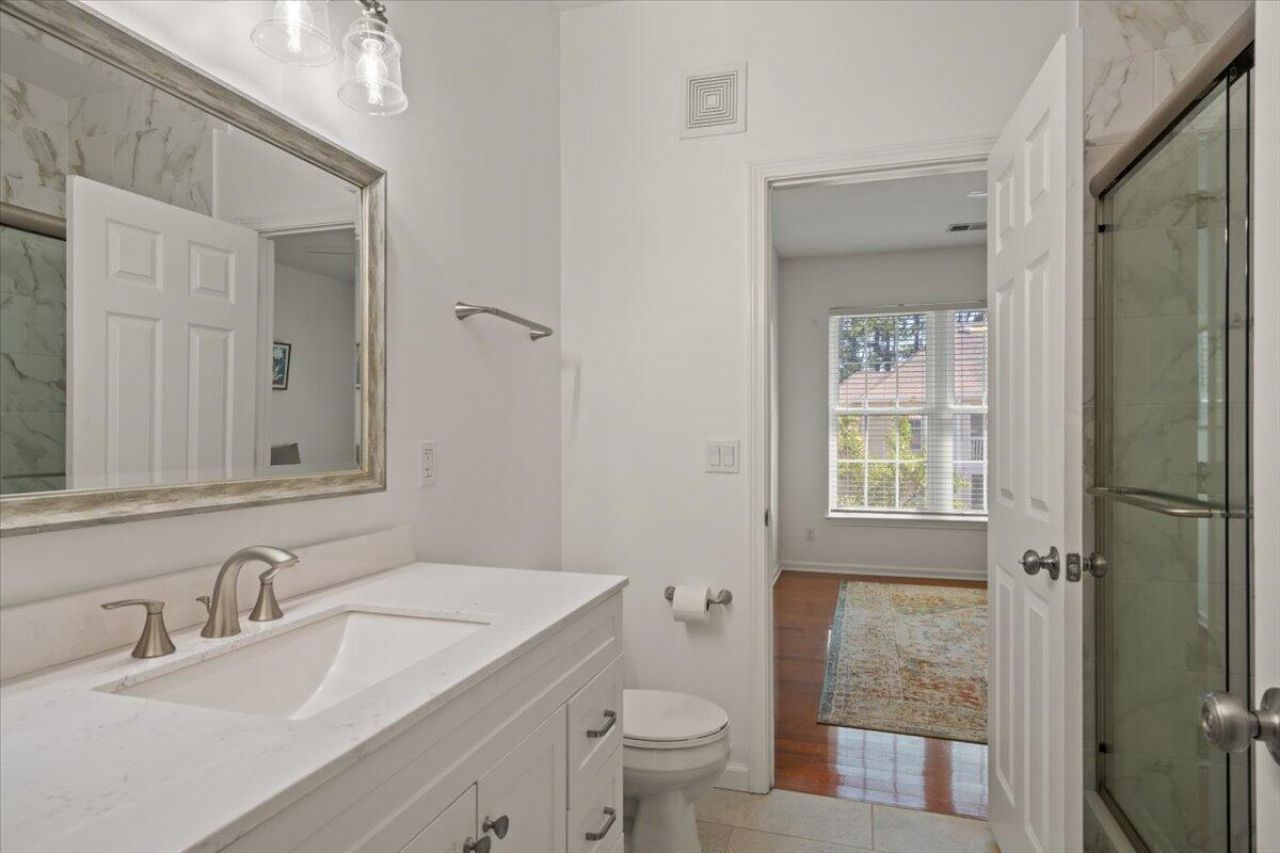 1600 Long Grove Drive Photo 26