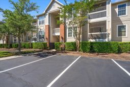 1600 Long Grove Drive photo 4