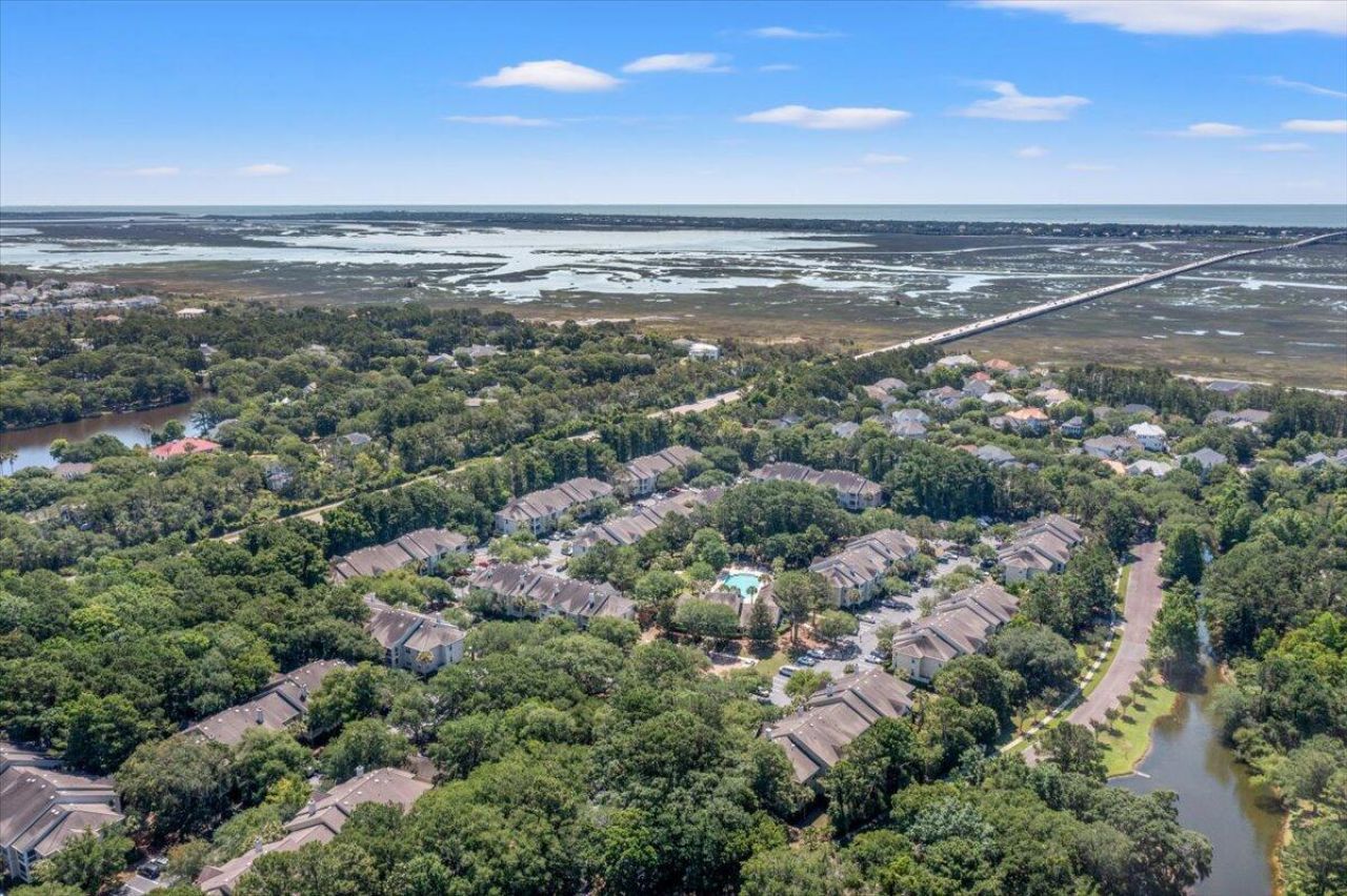 1600 Long Grove Drive Photo 39