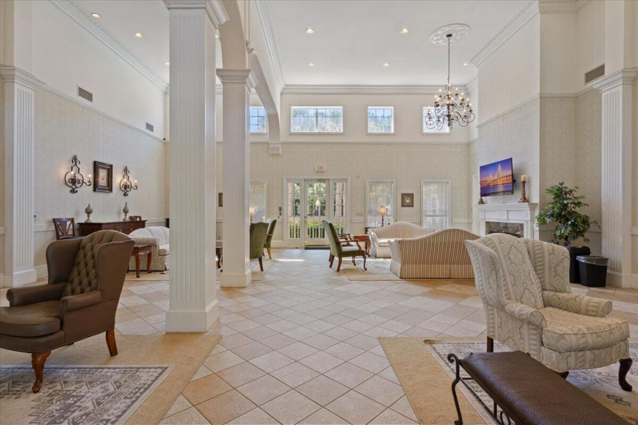 1600 Long Grove Drive Photo 43